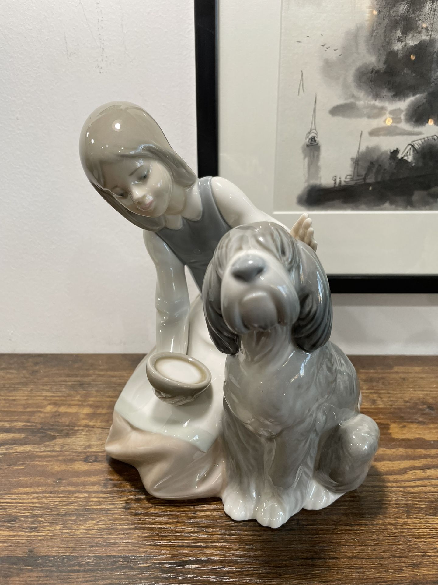 Lladro Collectible Figurine “Chow Time”