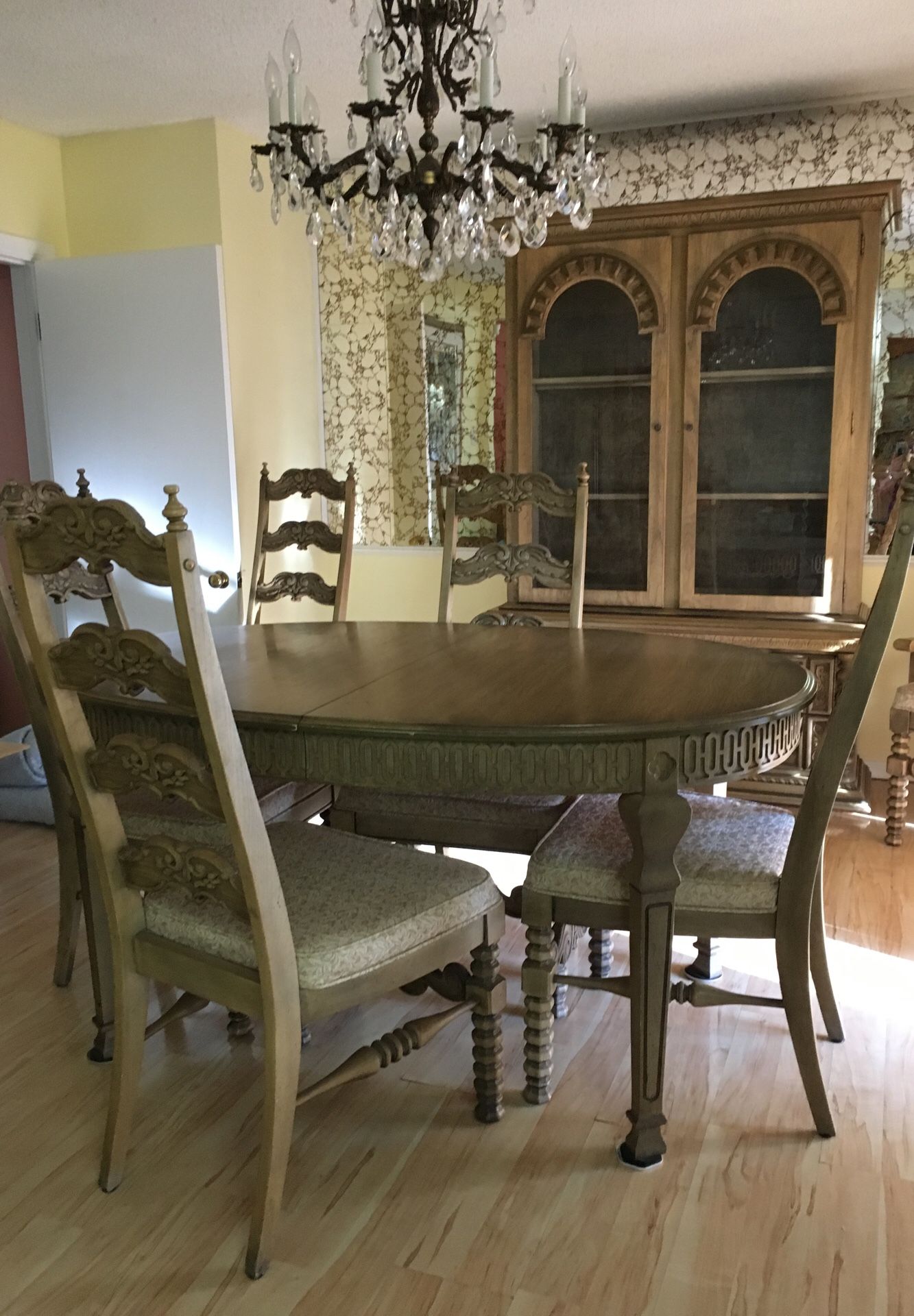 Dining table, chairs, hutch