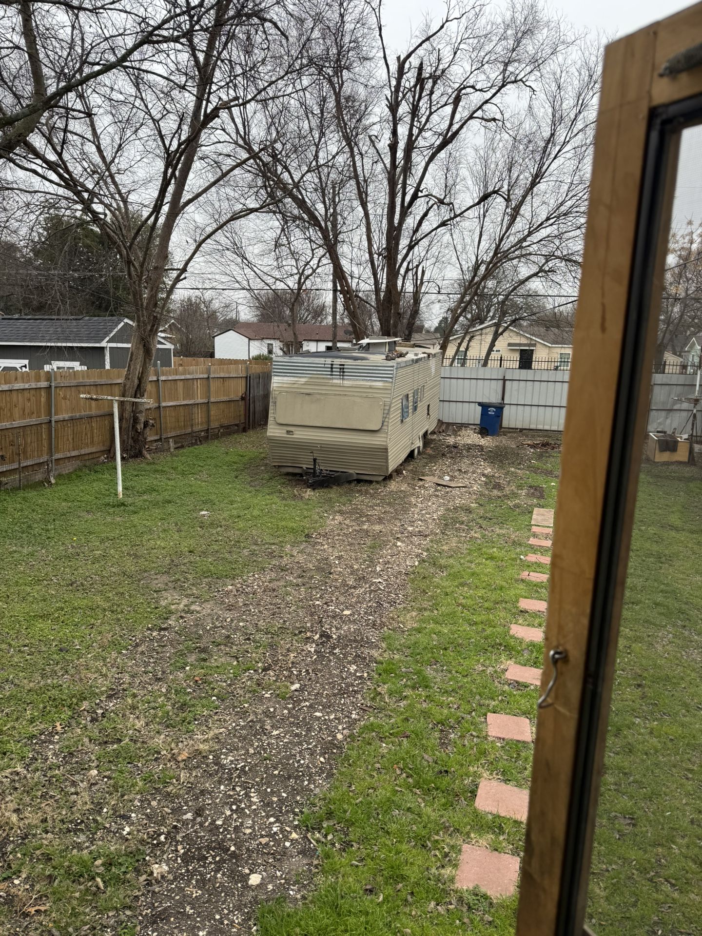 Free Abandoned Trailer RV