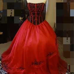Ball GOWN SIZE 10