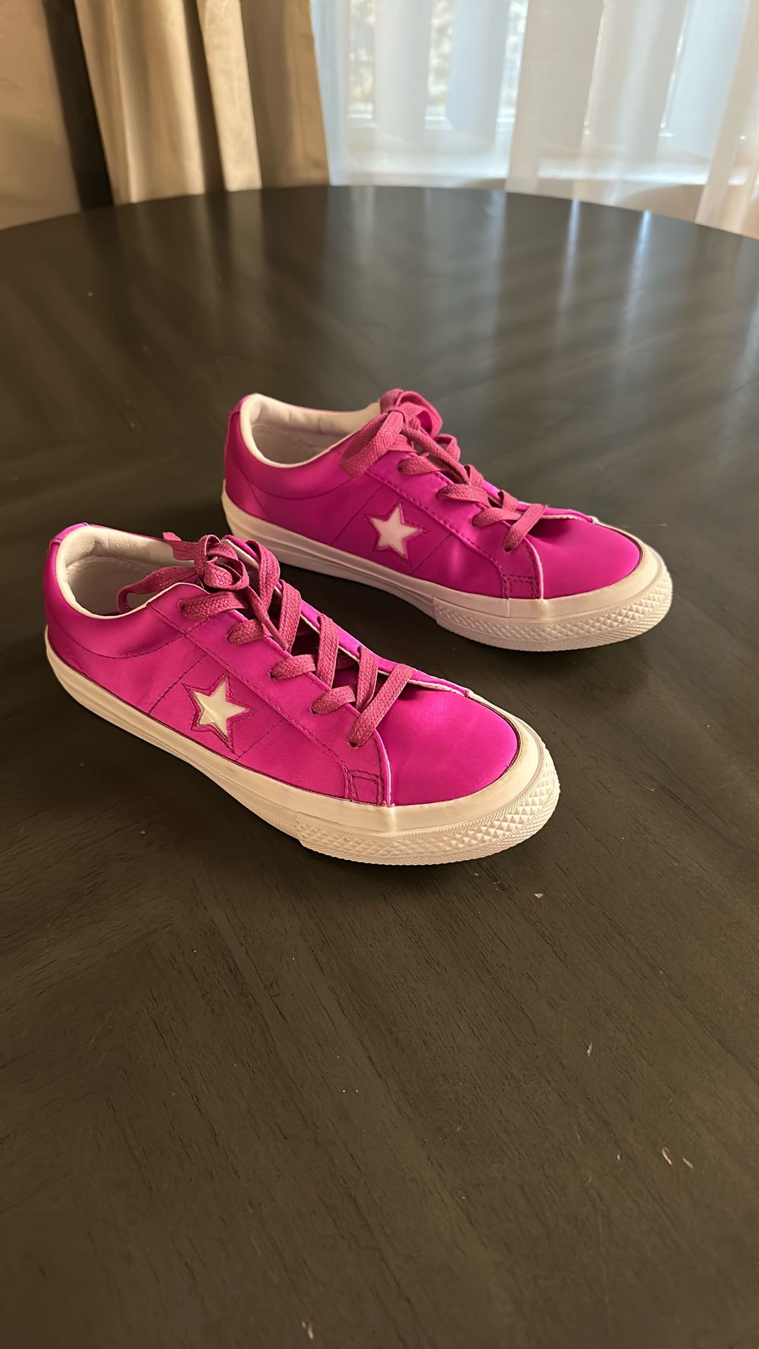 Girl’s Shoes Size 3