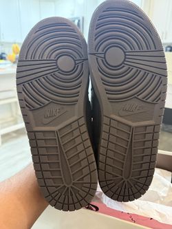 Jordan 1 Low Travis Scott Velvet Brown