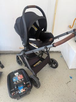 MAXI COSI TRAVEL SYSTEM