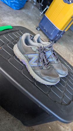 size 8 New Balance women's