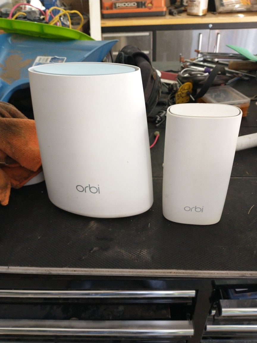 Netgear mesh Orbi Mini Router and Orbi Wall Plug Satellite for Sale in ...
