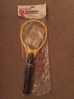 Electronic fly swatter