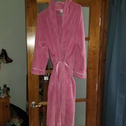 Ann Lewin New York Robe