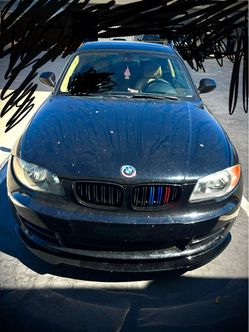 BMW 128i 2011 6 cylinders
