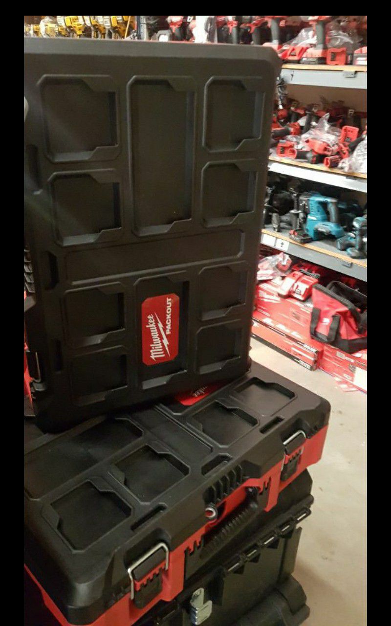 MILWUAKEE PACK OUT TOOL BOX BRAND NEW