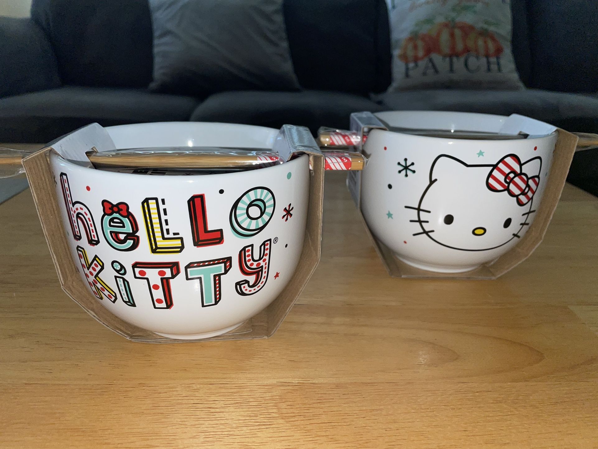 Hello Kitty 2023 Christmas Ramen Bowls w/Chopsticks Set Of 2