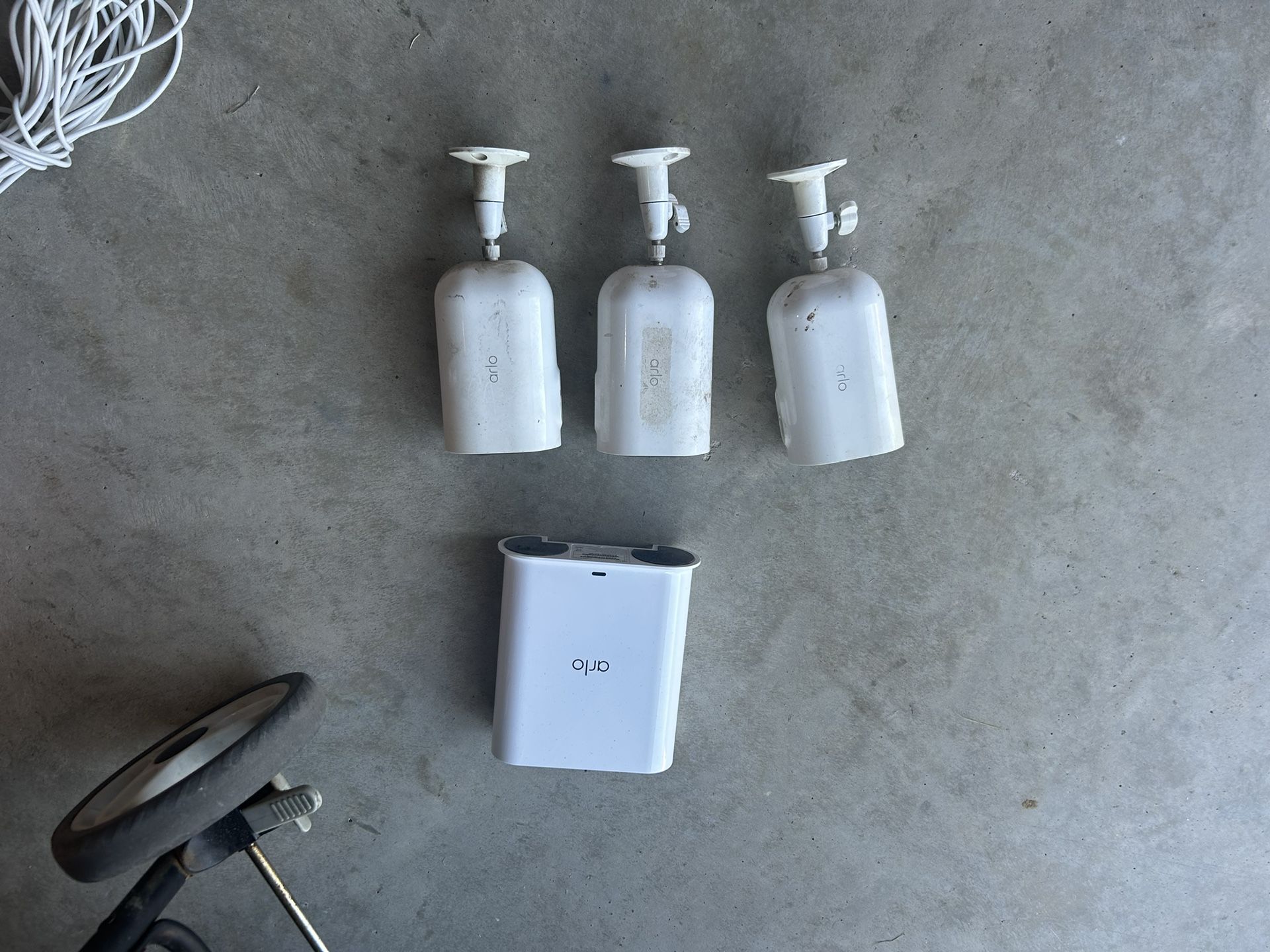Arlo Pro 4 With 3 Cameras and One Base Station