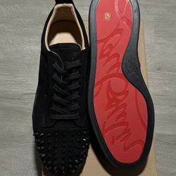 any designer shoe for 60