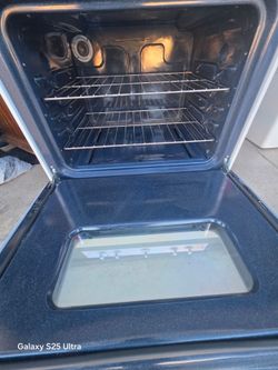 GE White Gas Range Stove and microondas