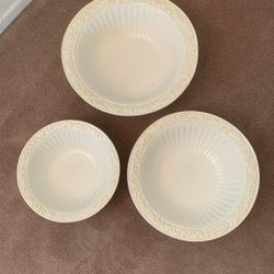 Three Nesting Serving Bowls