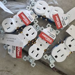 5 grounding duplex electrical outlets
