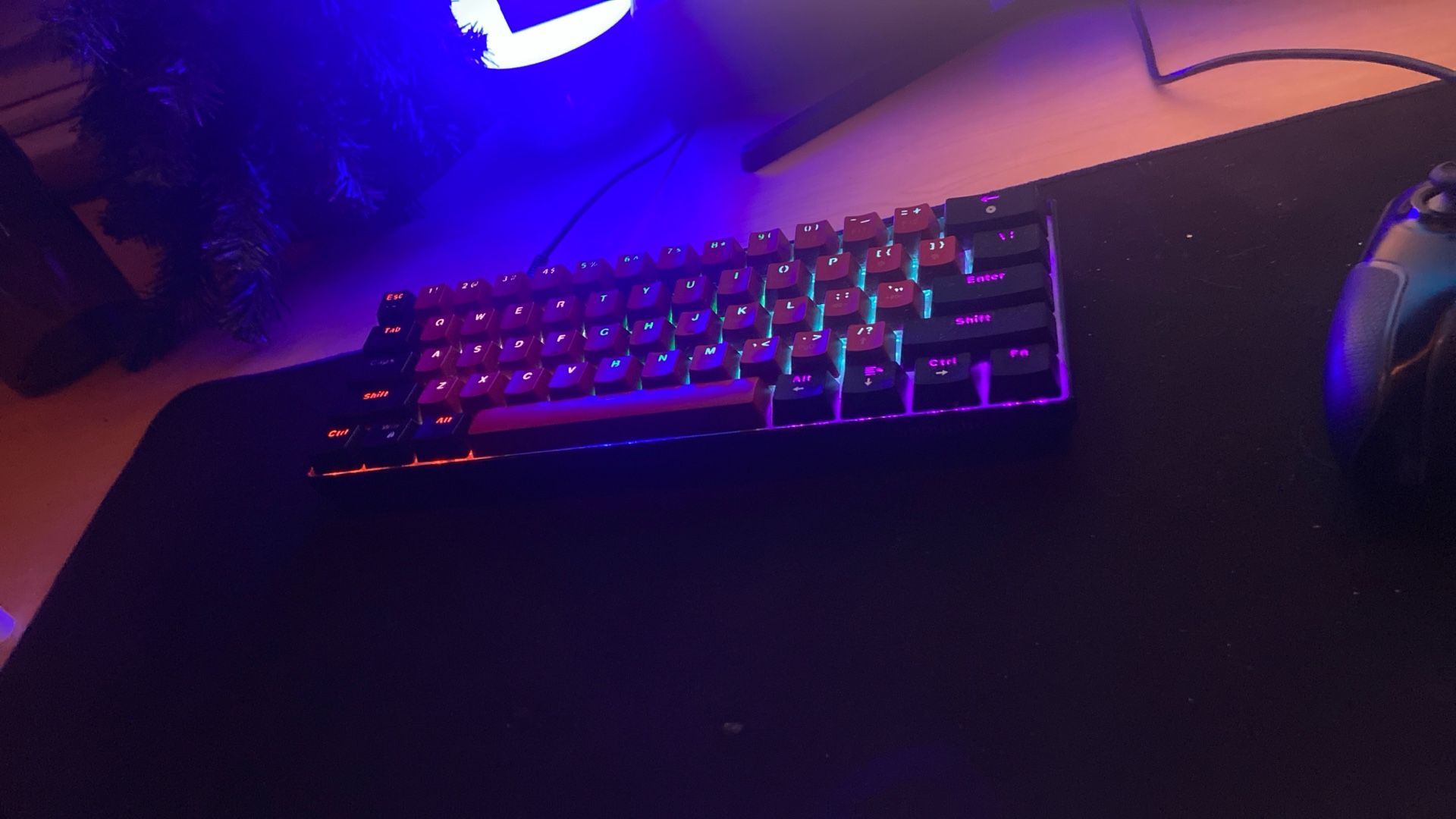 blue switches gaming keyboard almost brand new
