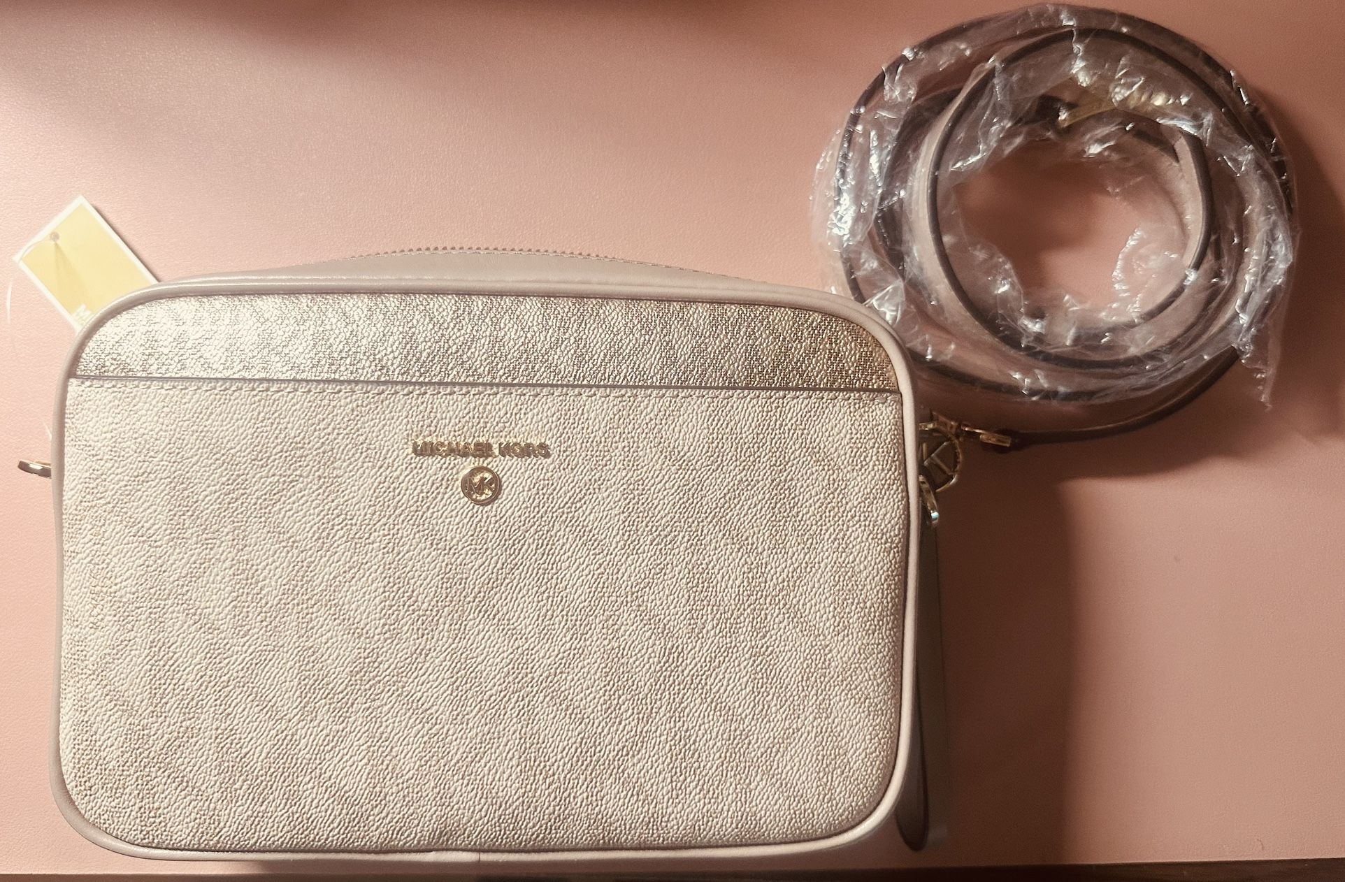 Michael Kors Crossbody.