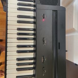 Roland EP 7 76 Key With Touch Sensitivity 