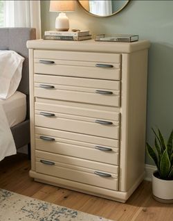 Refurbished 5 Drawer Chest of Drawers  MEMORIAL DAY WEEKEND SALE! MAKE AN OFFER!