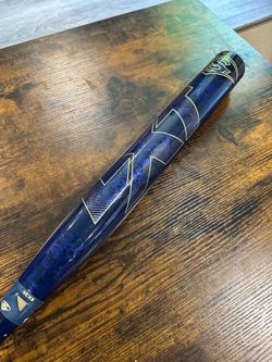 Louisville LXT 34 -10 Used , less than 50 Swings , 9/10