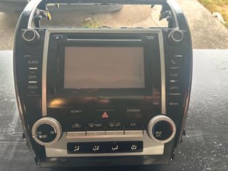 Toyota Camry Radio and A/C Unit