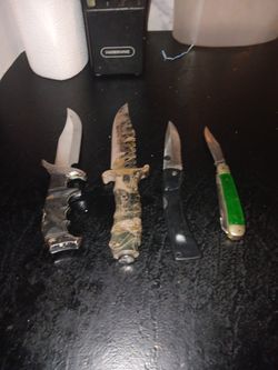 Lot Of Hunting Knives