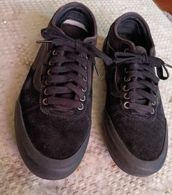 VANS BLACK SUEDE SKATEBOARD SHOES SIZE 8 1/2 EURO 41
