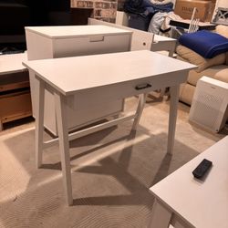 Target Desk