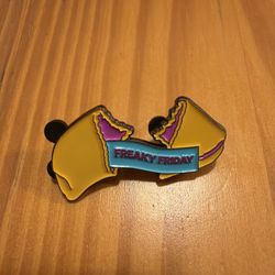 Disney Plus FREAKY FRIDAY MYSTERY THROWBACK PIN VIDCON 2025 Disney+ Lohan