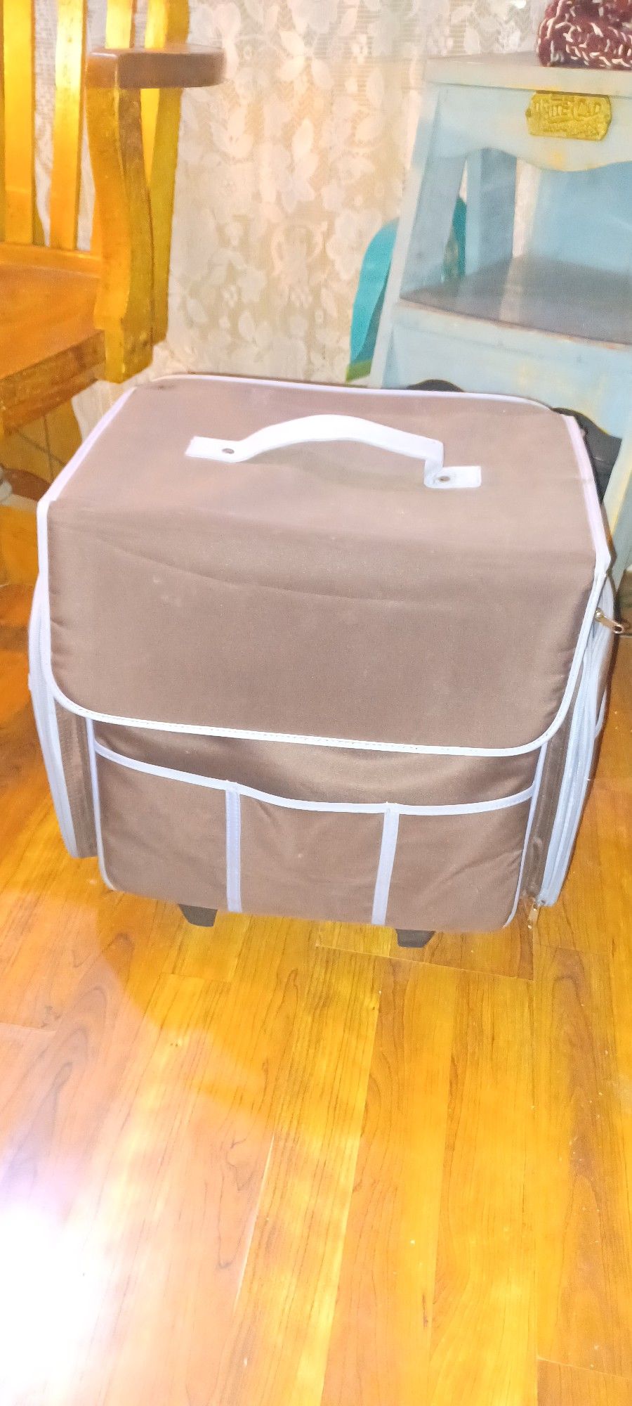 Read Full Description: So Many Purses, Wallets, Totes, Backpacks, Duffles, And Random Luggage