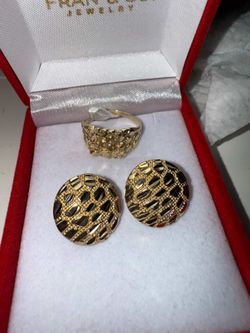 14k Gold Round Nugget Earrings *NOT THE RING*