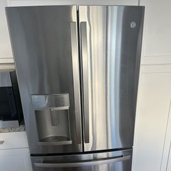 36”Ge Bottle Freezer With Icemaker