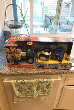 Big Boots matchbox police pack