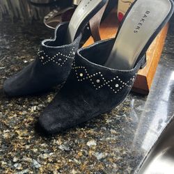 Brand New Bakers Suede 7.5 Heels 