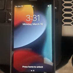 Pristine iPhone SE 1st Gen