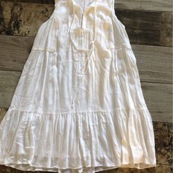 BCBG White Dress Size M