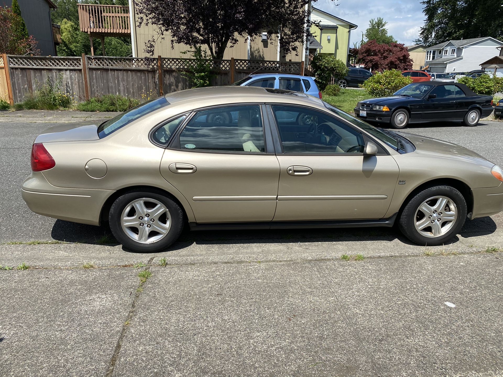 2001 Ford Taurus