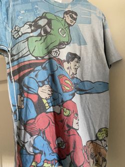 DC Comics Tshirt Small