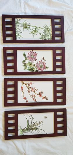 Set of 4 wall hangings