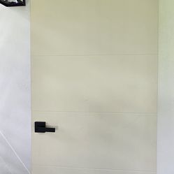 30x80 Room, Closet or Bathroom Door with handle and hinges. please take today!!!