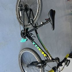 24” Precaliber Trek Bike