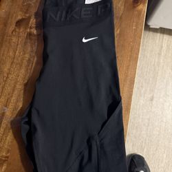 Nike Pro Leggings For Women 