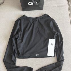 Alo yoga crop finese top new with tas