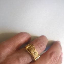 GOLD TONE MESH RING