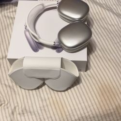 Air Pod Maxes