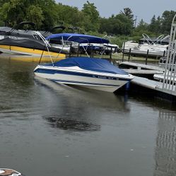 1990 SEARAY 18ft BR. Open Bow