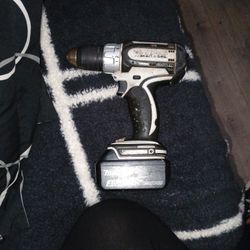 
Makita BDF452 18V Compact Lithium-Ion Cordless 1/2-Inch Driver-Drill