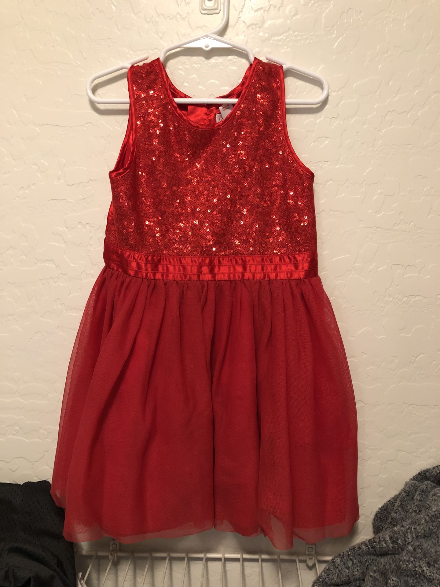 Red dress size 4T