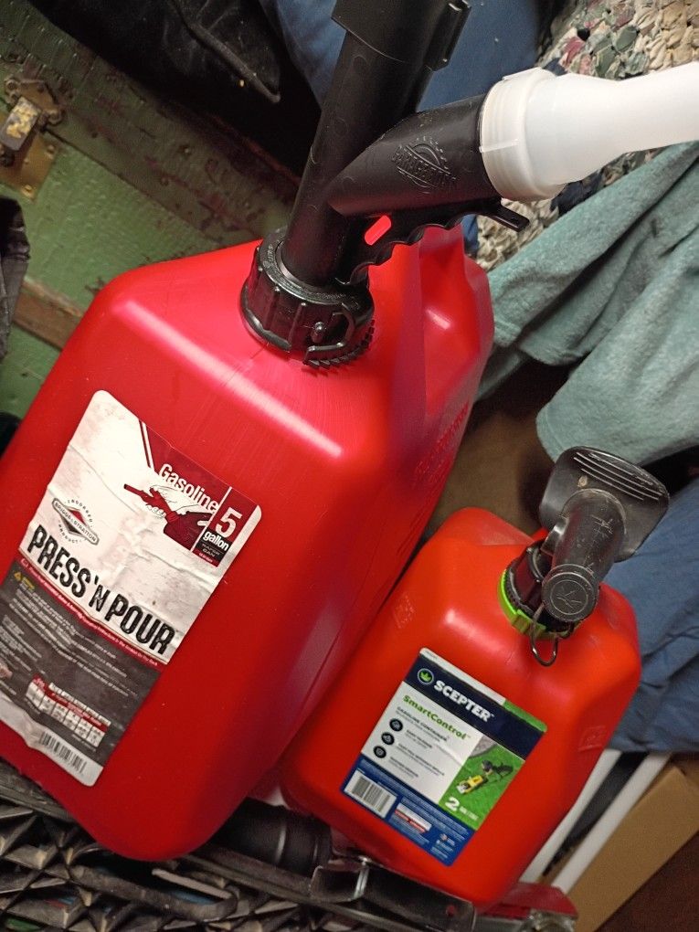 5 Gal And 2 Gal Gas Cans Both For $20