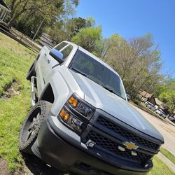 2014 chevy silverado  15000  flex fuel